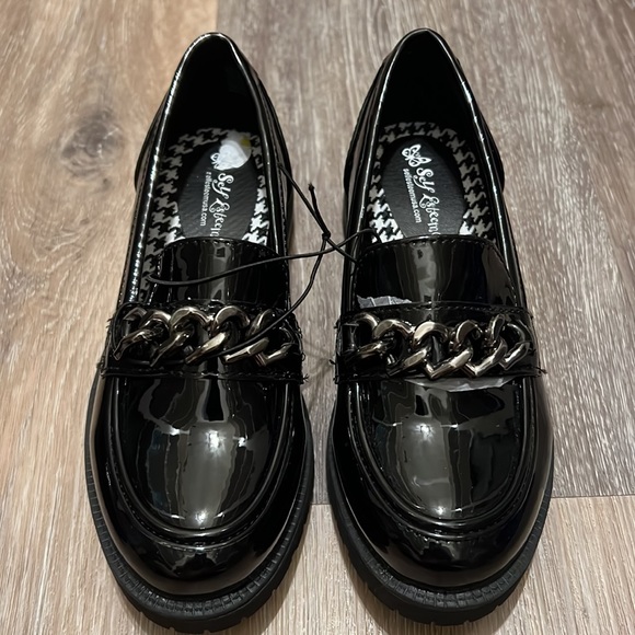 Girls black loafer - Picture 2 of 4